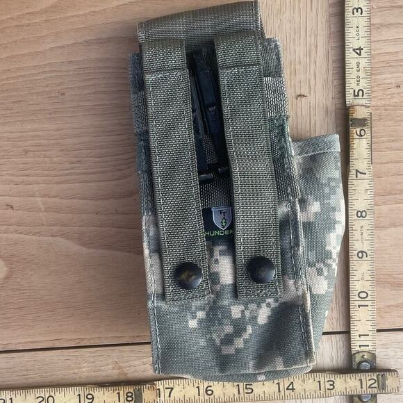 Army Triple Round Magazine Pouch Thundertac ACU 3 Mag Pouch EUC - Picture 2 of 3